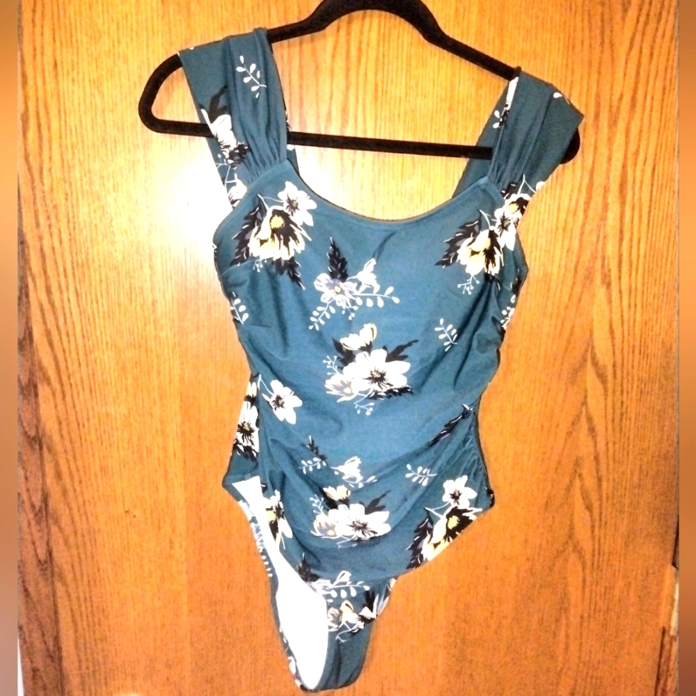 Cupshe swim